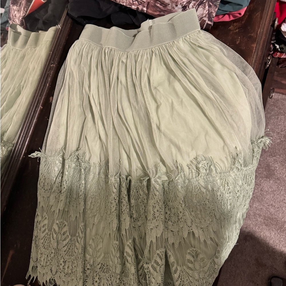 Elegant Green Lace Skirt